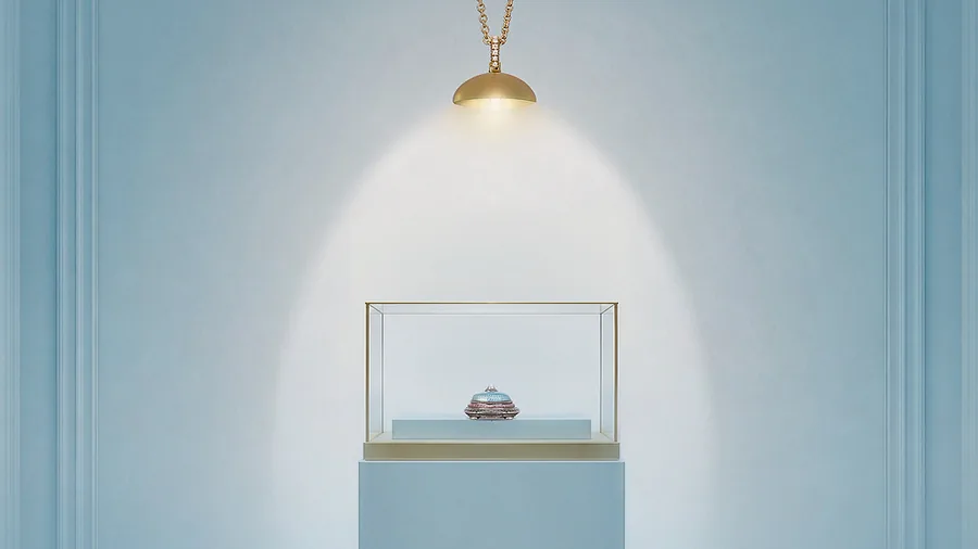 Fabergé The Art of Wonder: a creation in a lit display case, the visual of the London exhibition